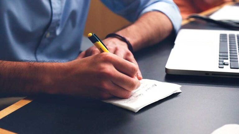 Como promover a inovação no ambiente de trabalho? 7 passos! 5 técnicas que ajudarão você a melhorar sua eficiência no trabalho